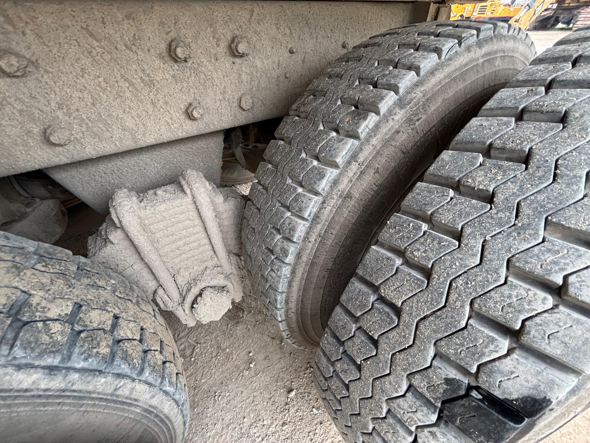 1995 MACK CL713 - Image 25